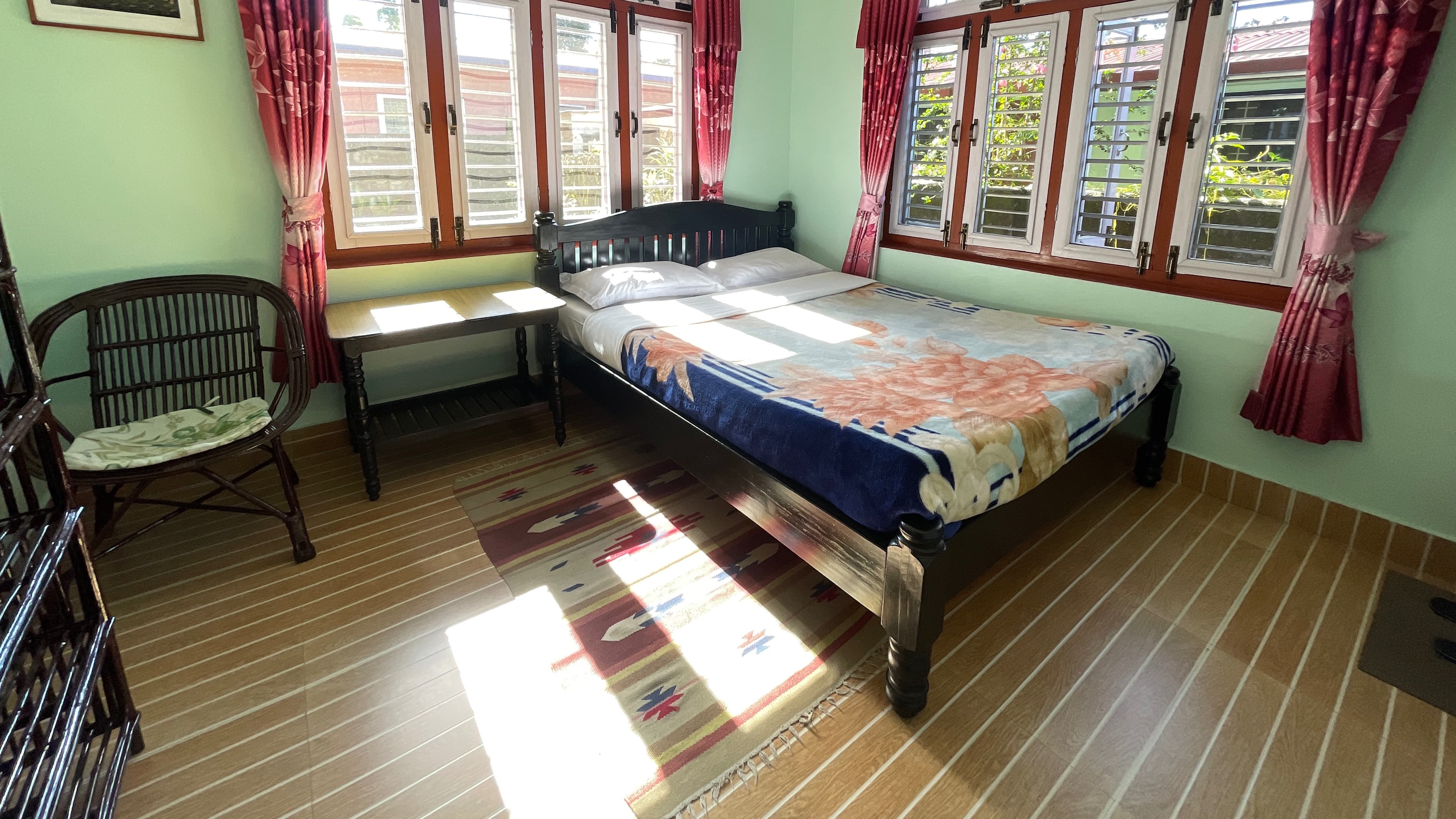 Economy Room